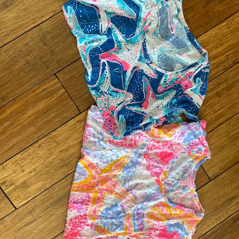 Set of 2 Lilly Pulitzer shirts size xs/s